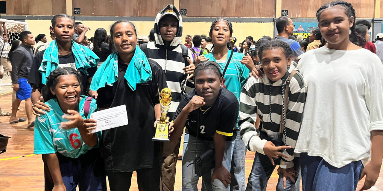 Meraih Juara ke-3 dalam Lomba Futsal Tim Putri se-Kabupaten Merauke tingkat SMA/SMK