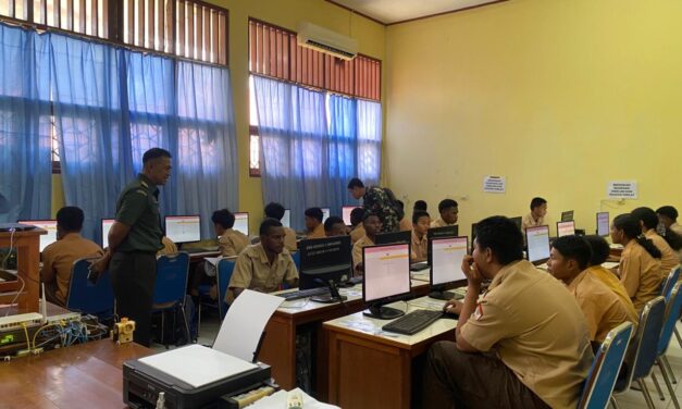 PUSPSI TNI DIDAMPINGI KODAM XXIV MANDALA TRIKORA Melanjutkan Kegiatan Persami dan Bela Negara dengan Tes Psikotes untuk Siswa SMK Negeri 3 Merauke