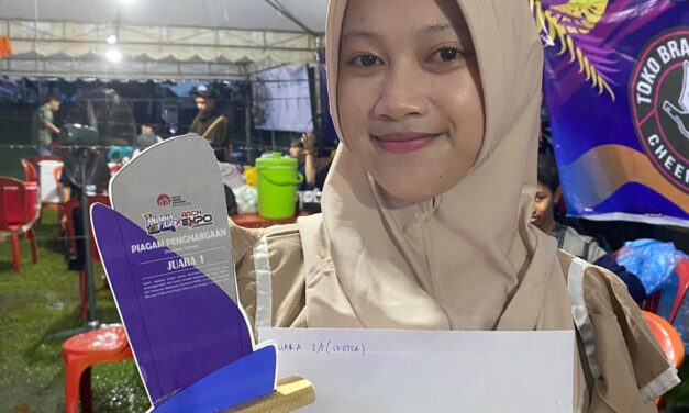 MEMENANGKAN JUARA 1 LOMBA SKETSA ARSITEKTUR